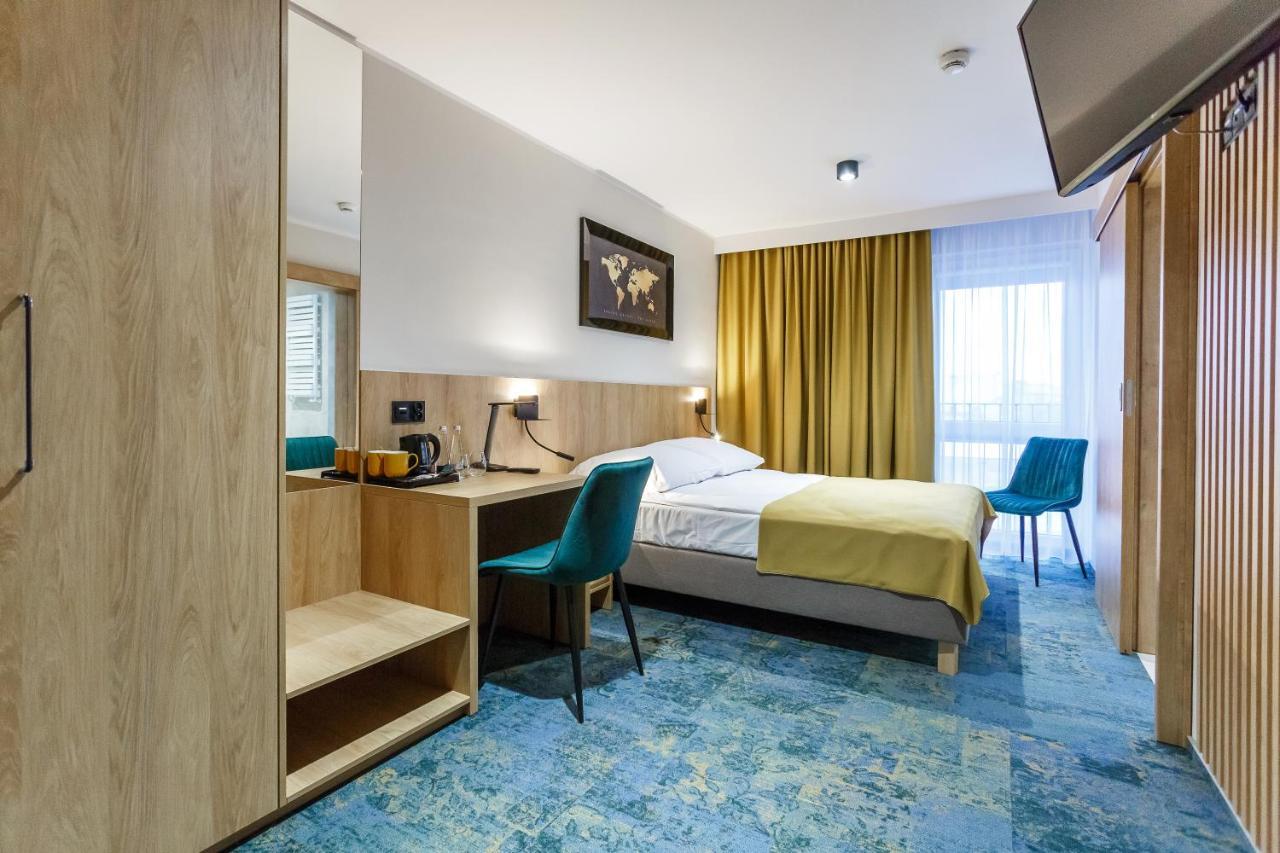 Hotel Gromada Lomza Bagian luar foto
