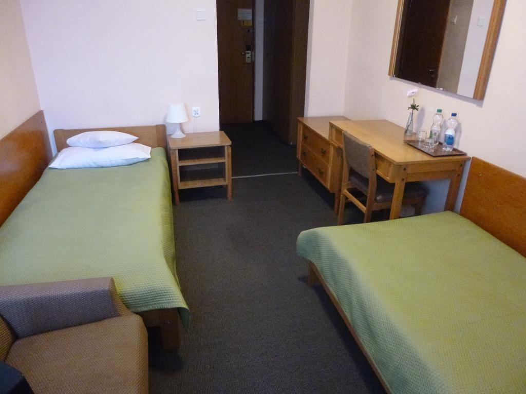 Hotel Gromada Lomza Bagian luar foto