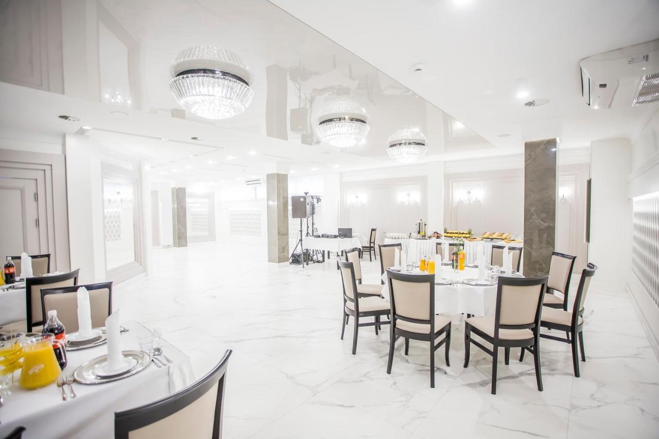 Hotel Gromada Lomza Bagian luar foto