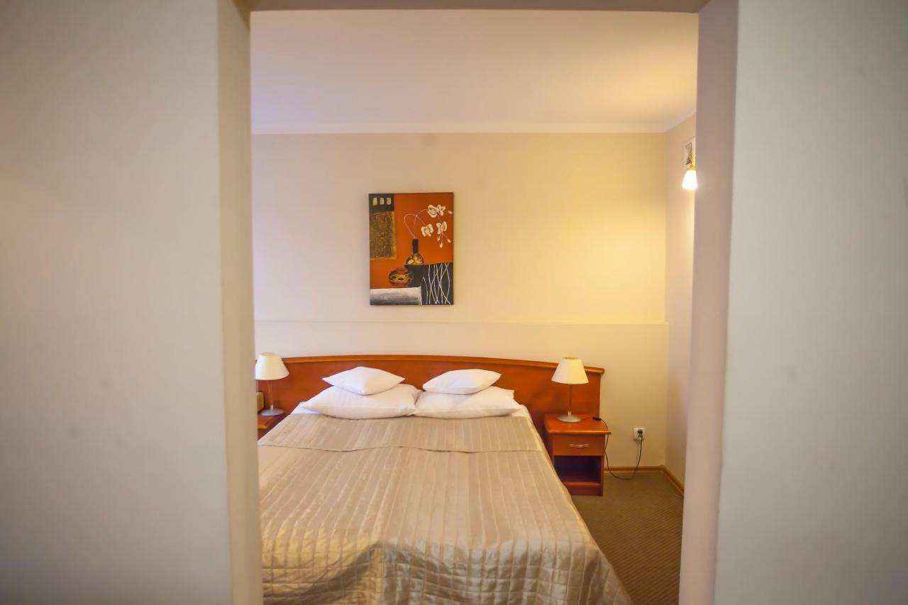 Hotel Gromada Lomza Bagian luar foto