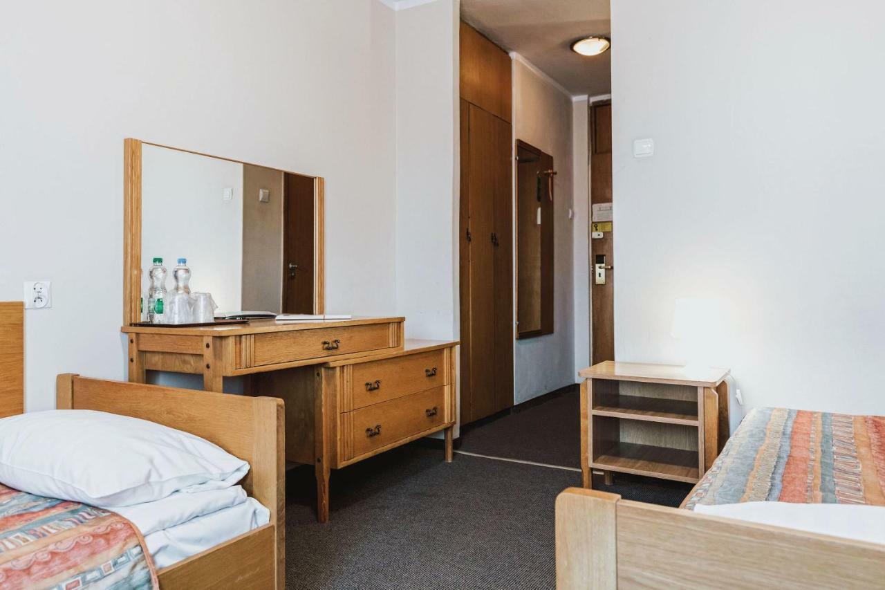 Hotel Gromada Lomza Bagian luar foto