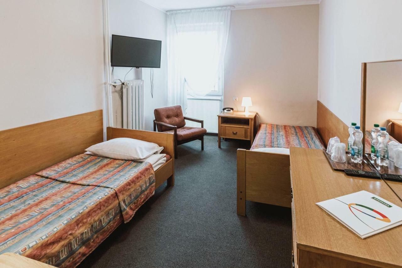 Hotel Gromada Lomza Bagian luar foto